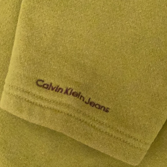 Calvin Klein hooded zip front sweatshirt, in everyone’s fave green color. - Picture 8 of 11